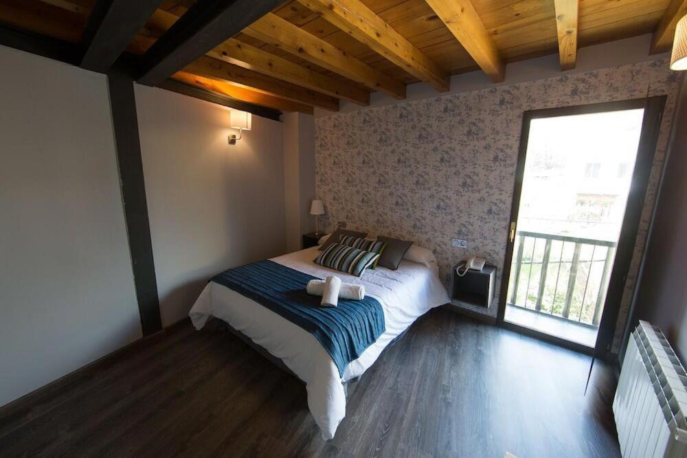 Hotel Rustik Hostal Rural à Molinaseca Extérieur photo